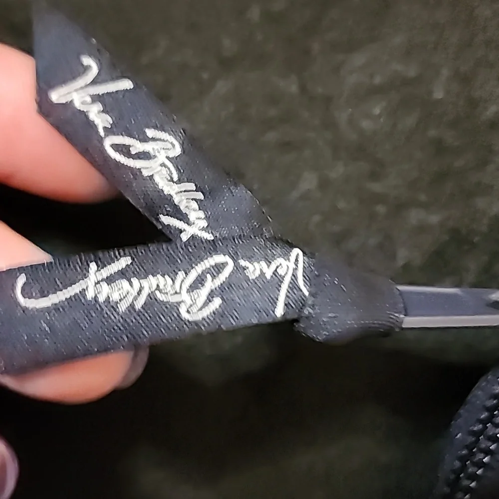 Vera Bradley Elephant Blue and Yellow Laptop Case - Picture 2 of 7